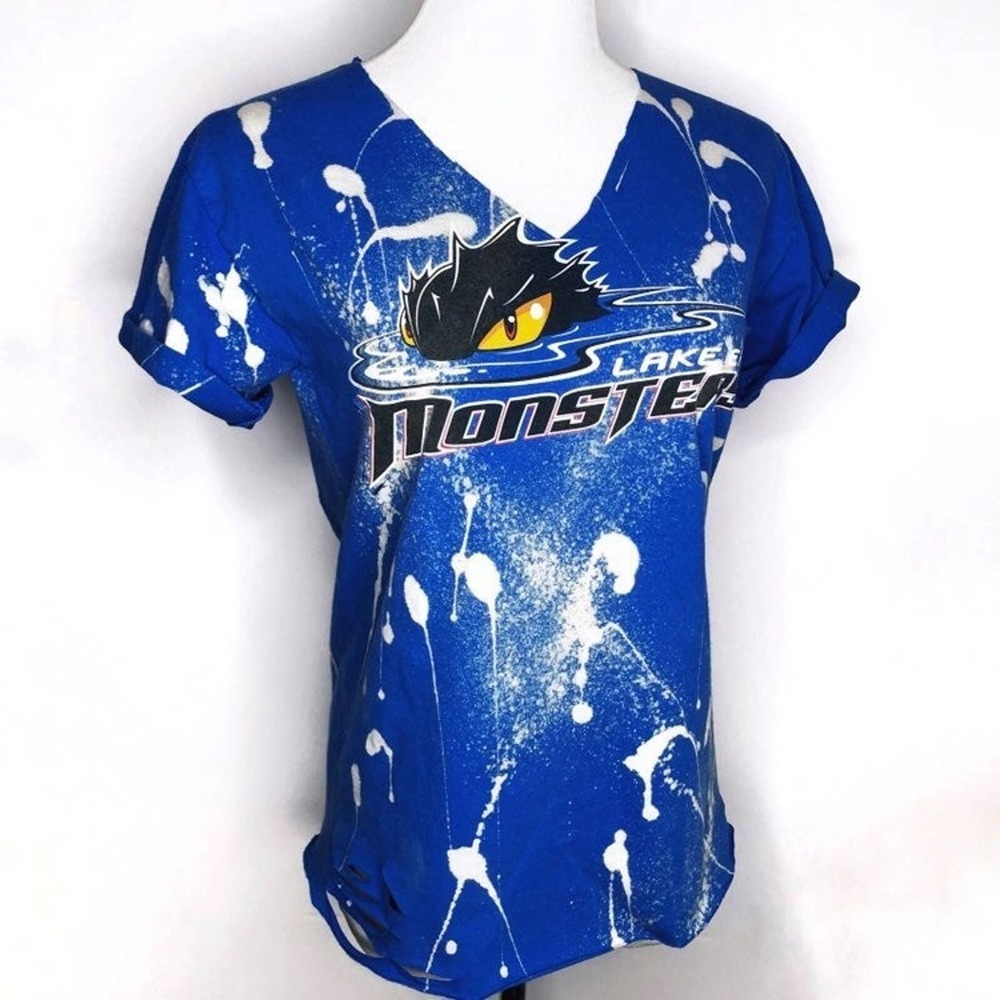 Cleveland Monsters Hockey Distressed Tee